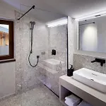 Alpin Residenzen Eichenheim By Alpina-holiday *